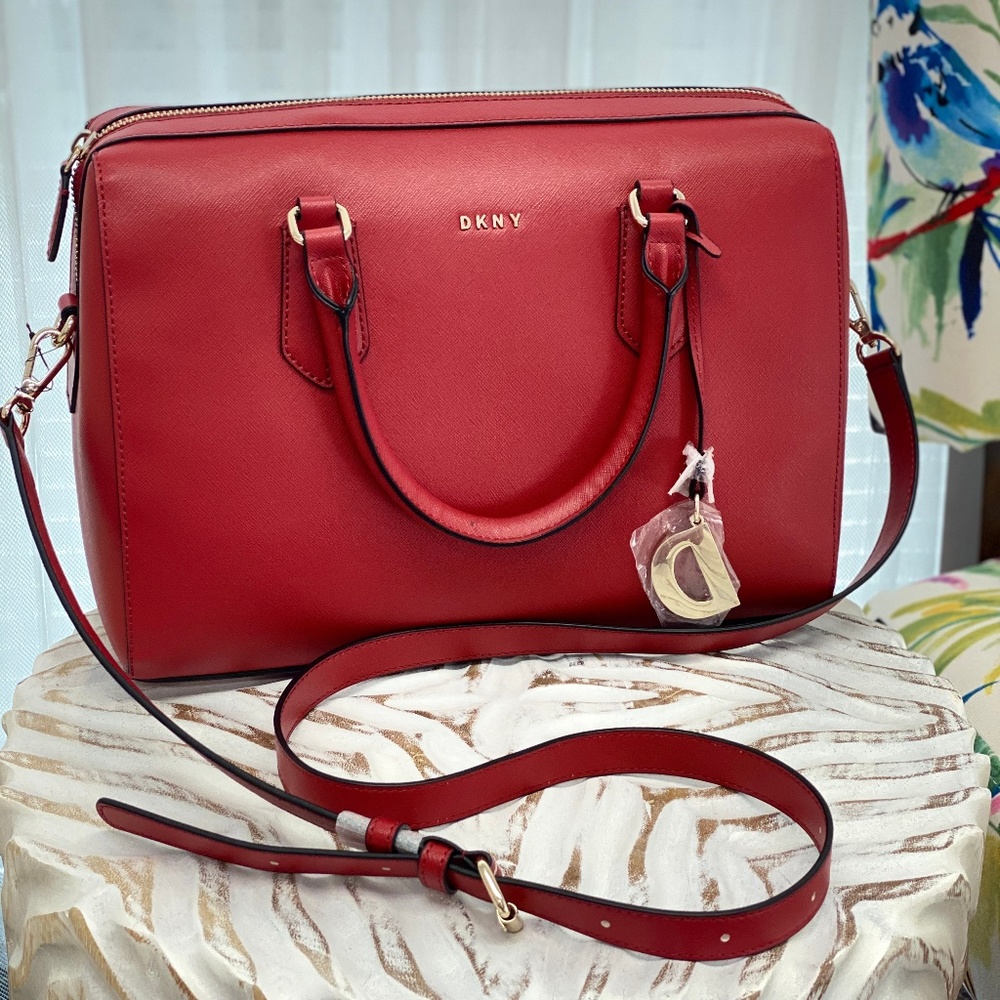 DKNY  BRYANT PARK LARGE SATCHEL BAG